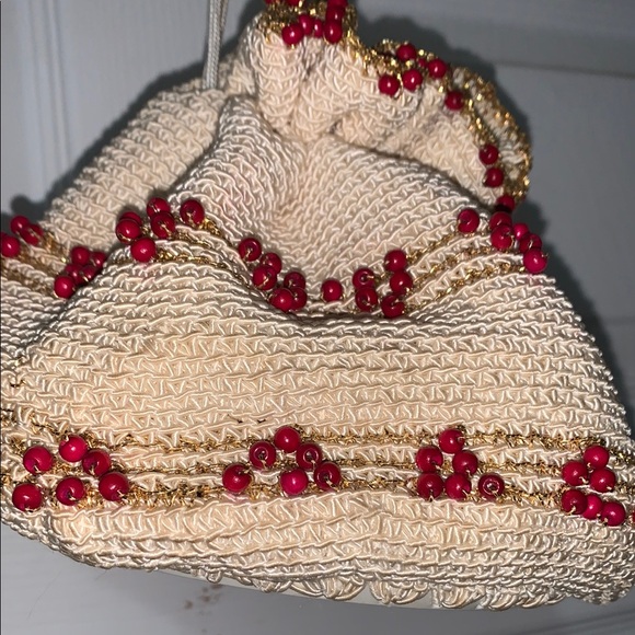 🎄🎄Vintage Drawstring Bag with Gold and Red Accents - Picture 4 of 9